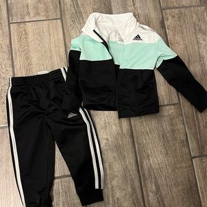 2T adidas track suit
